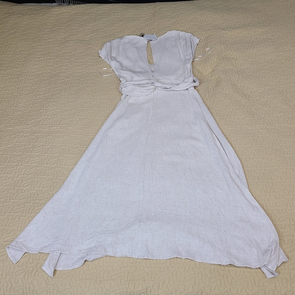 Petal & Pup Layla Linen button front dress size 2 - Picture 9 of 13